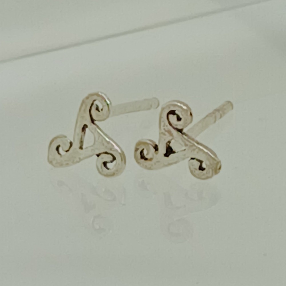 Sterling Silver Celtic Triskelion Stud Earrings Triple Spiral Triskele Vintage - Picture 14 of 16